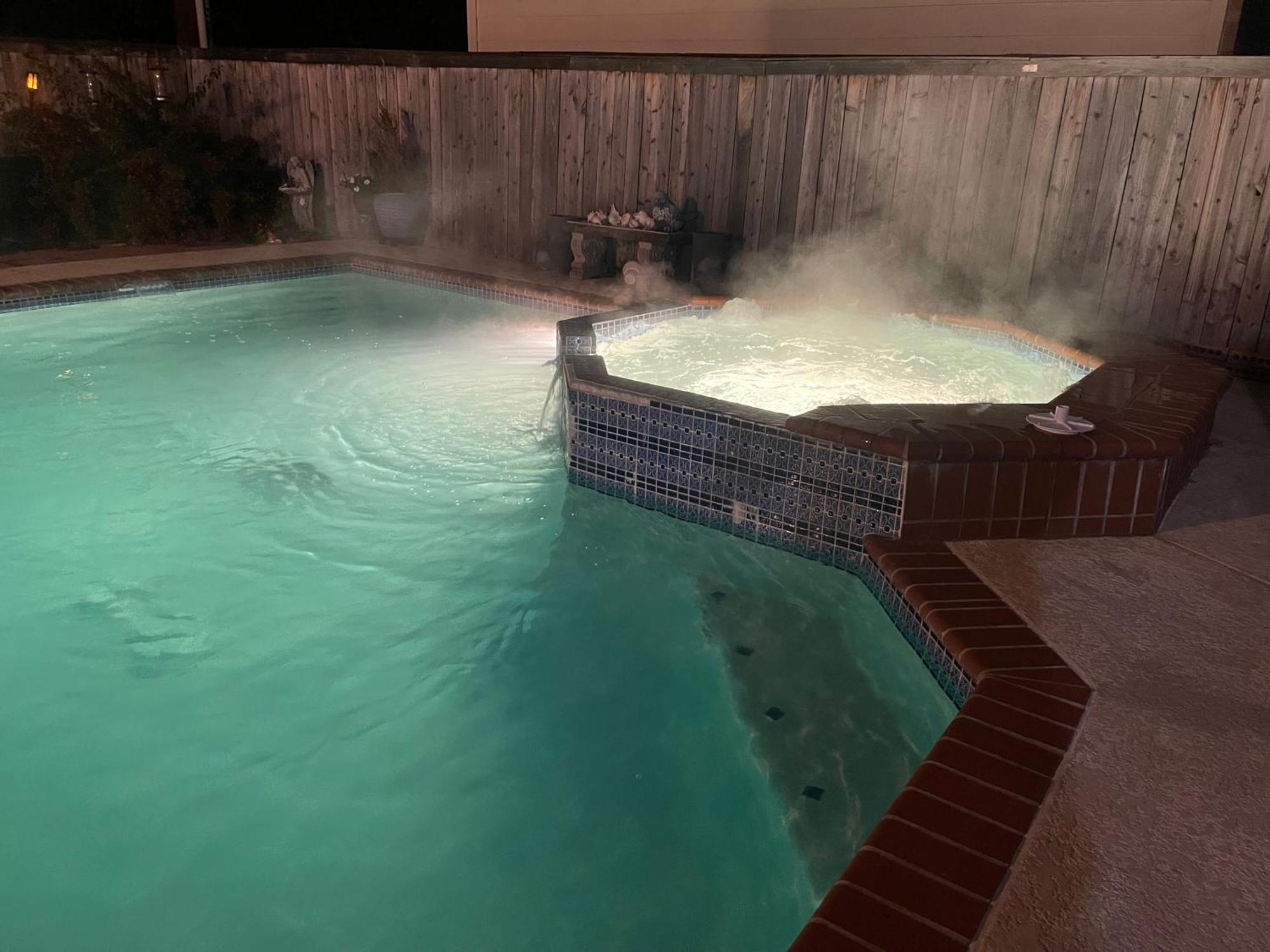 Royce Mini-Mansion With Heated Pool & Spa Houston Zewnętrze zdjęcie